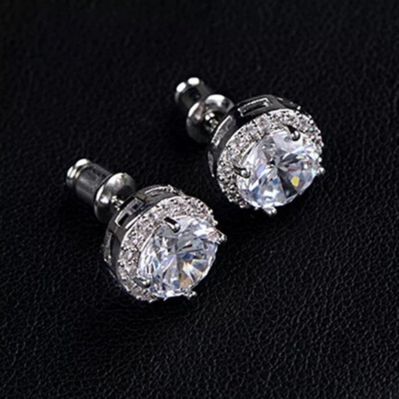 Jewelry - Beautiful 18K White Gold Plated Ear Stud Earrings